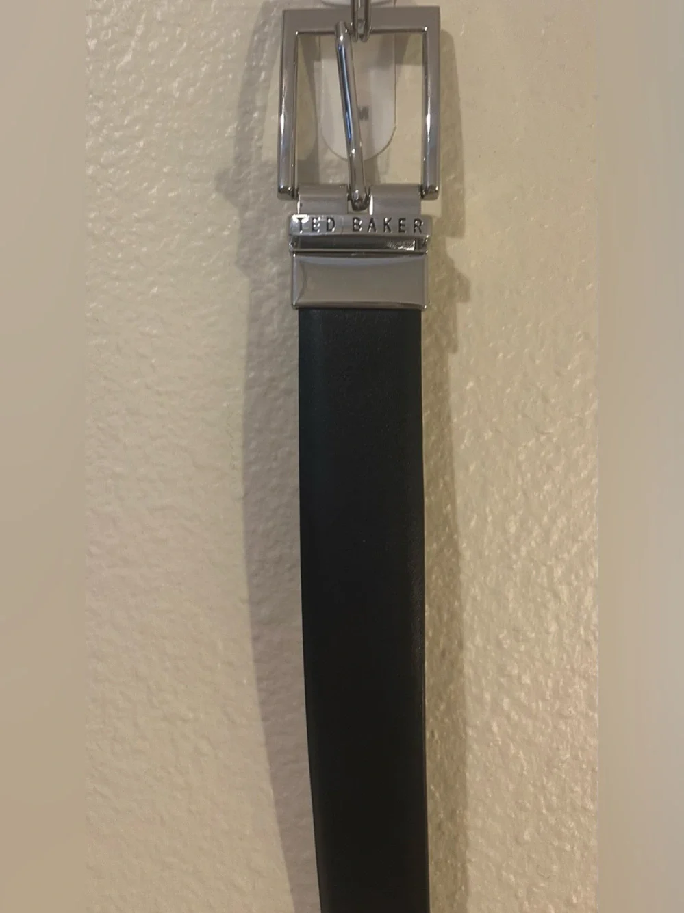 Ted Baker London Men’s Reversible Belt Size 42 w/ Silver Hardware Black/Navy